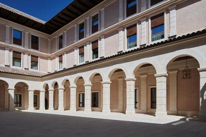 Imagen de los exteriores del Hotel Ansares. Foto 14