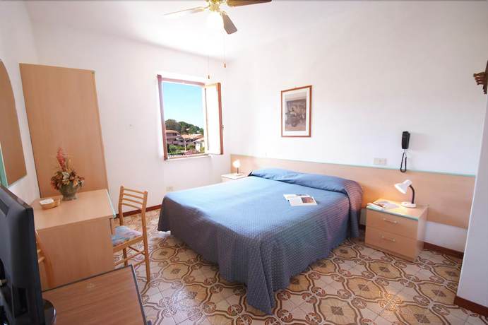 Imagen de la habitación del Hotel Anselmi. Foto 4