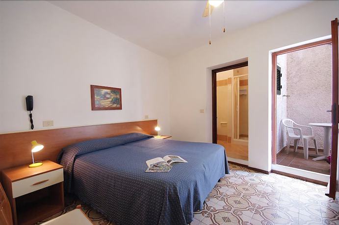 Imagen de la habitación del Hotel Anselmi. Foto 8
