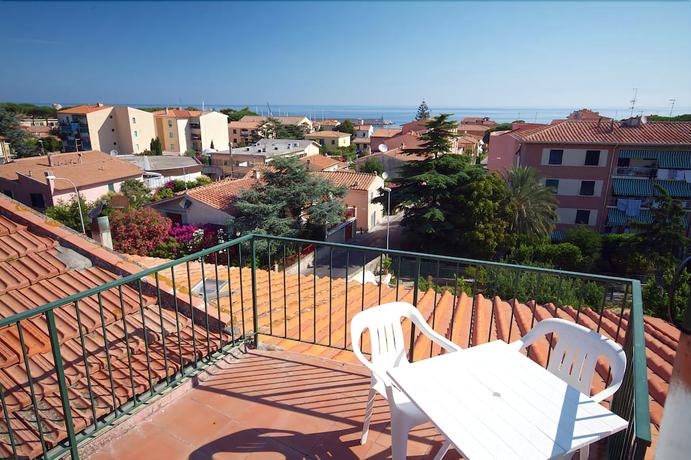 Imagen de la habitación del Hotel Anselmi. Foto 9