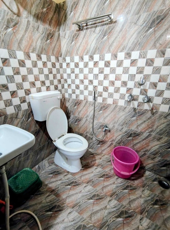 Imagen de la habitación del Hotel Ansh P Guest House. Foto 13