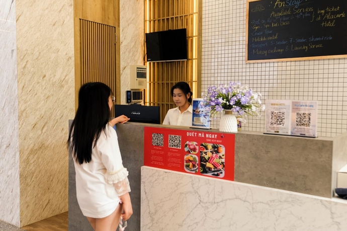 Imagen de los interiores del Hotel Anstay Marina Ha Long. Foto 14