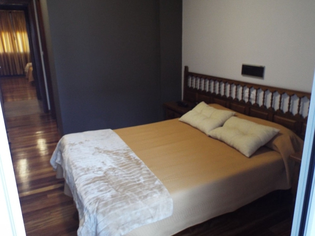 Imagen de la habitación del Hotel Ansuiña. Foto 8