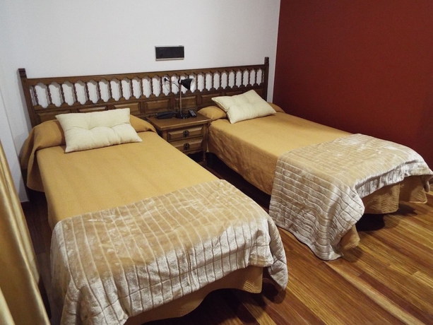 Imagen de la habitación del Hotel Ansuiña. Foto 10