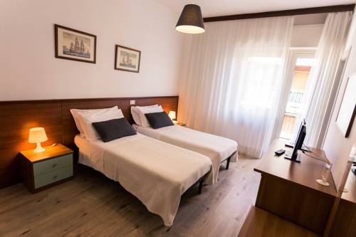 Imagen de la habitación del Hotel Antagos. Foto 5