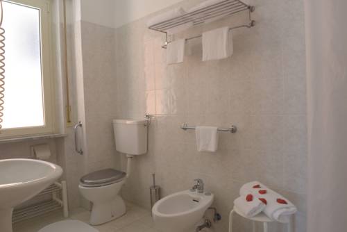 Imagen de la habitación del Hotel Antagos. Foto 12