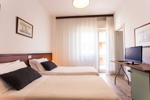 Imagen de la habitación del Hotel Antagos. Foto 14