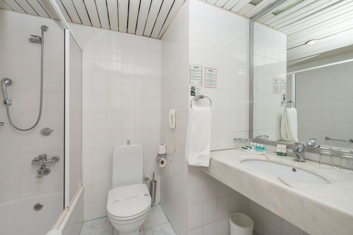 Imagen de la habitación del Hotel Antalya Adonis. Foto 9