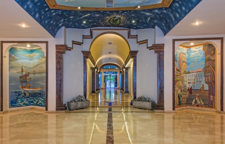 Imagen de los interiores del Hotel Antalya Adonis. Foto 13