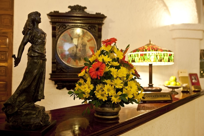 Imagen de los interiores del Hotel Antara. Foto 18