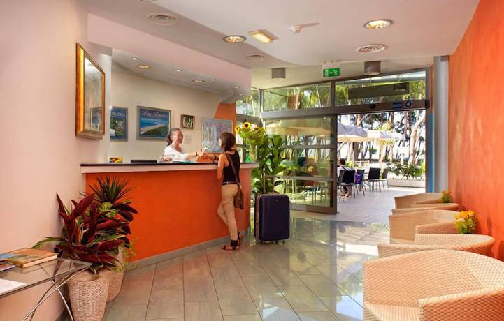 Imagen de los interiores del Hotel Antares, Alba Adri&aacute;tica. Foto 19