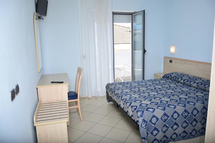 Imagen de la habitación del Hotel Antares, Alba Adri&aacute;tica. Foto 9