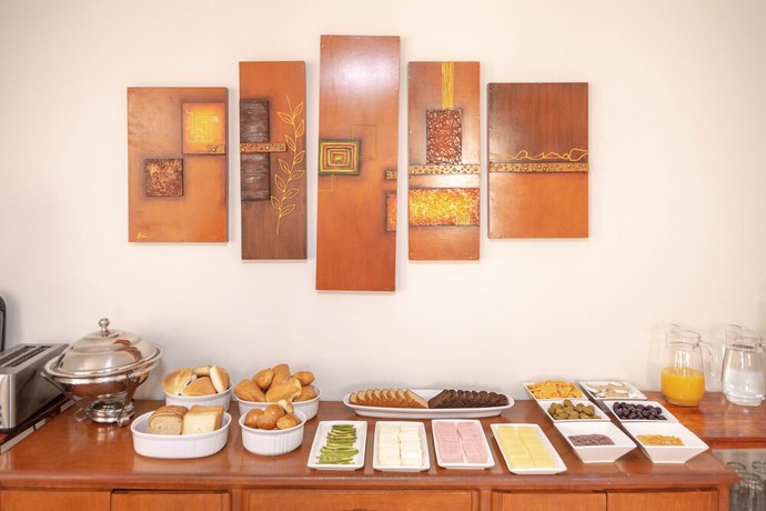 Imagen del bar/restaurante del Hotel Antares Arequipa. Foto 4