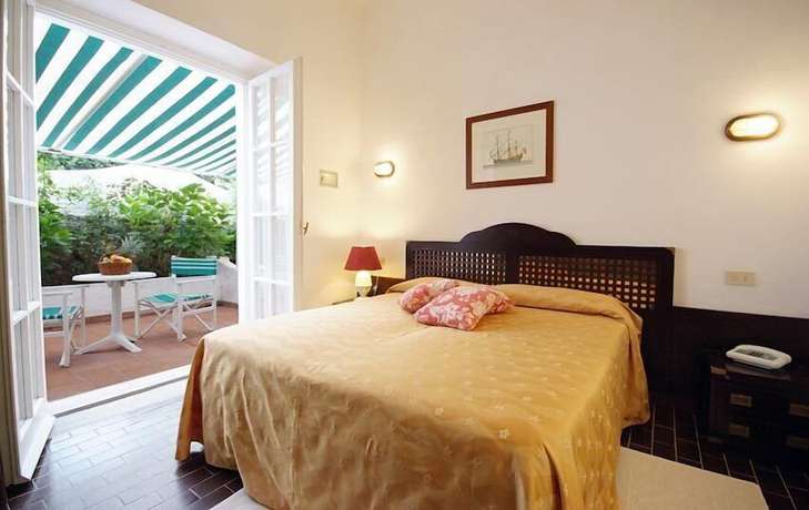 Imagen de la habitación del Hotel Antares, Capoliveri. Foto 4