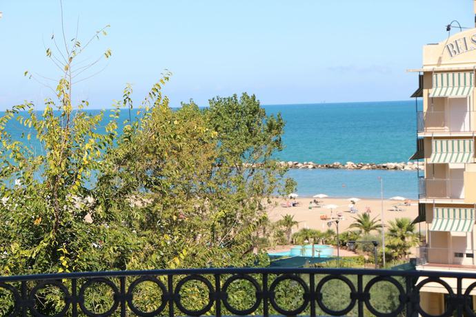 Imagen de la habitación del Hotel Antares, Cattolica. Foto 6