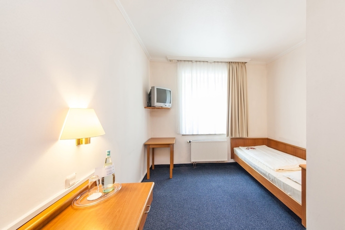 Imagen de la habitación del Hotel Antares Düsseldorf. Foto 5