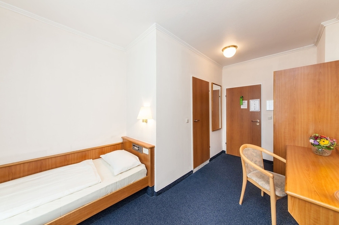 Imagen de la habitación del Hotel Antares Düsseldorf. Foto 15