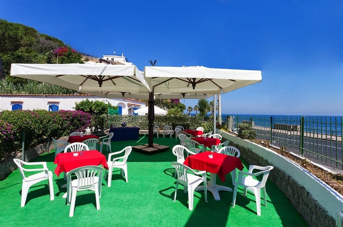 Imagen de los exteriores del Hotel Antares, Lacco Ameno. Foto 6