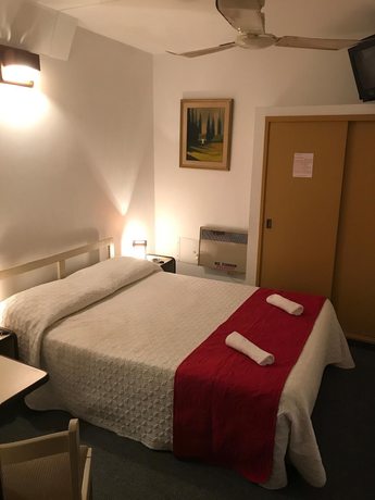 Imagen de la habitación del Hotel Antares, Montevideo. Foto 14