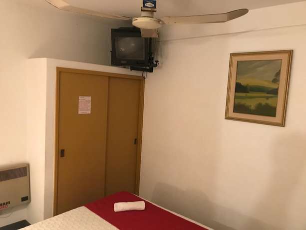 Imagen de la habitación del Hotel Antares, Montevideo. Foto 18