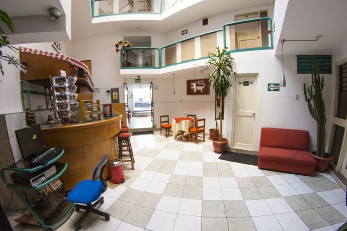 Imagen de los interiores del Hotel Antares Mystic. Foto 16