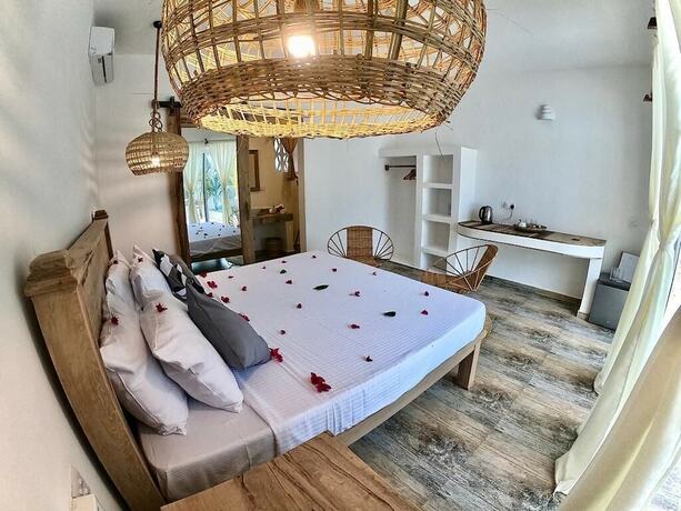 Imagen de la habitación del Hotel Antares Villa. Foto 12