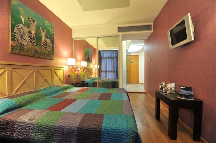 Imagen de la habitación del Hotel Antares, Villafranca de Verona. Foto 10