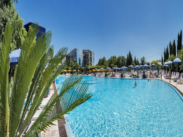 Imagen de la piscina del Hotel Antares, Villafranca de Verona. Foto 18