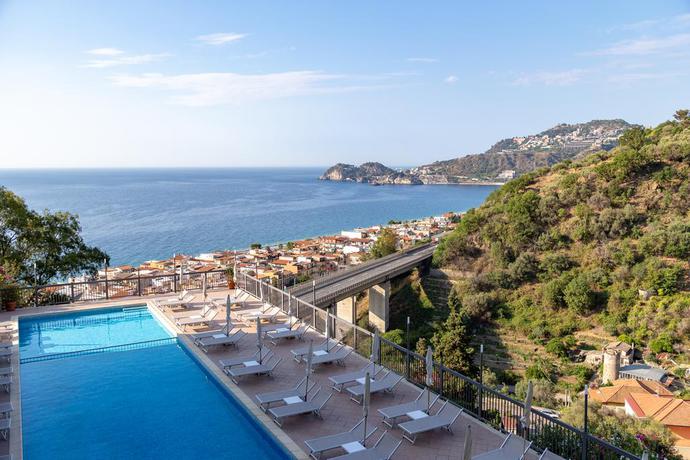 Imagen general del Hotel Antares and Olimpo Le Terrazze. Foto 9