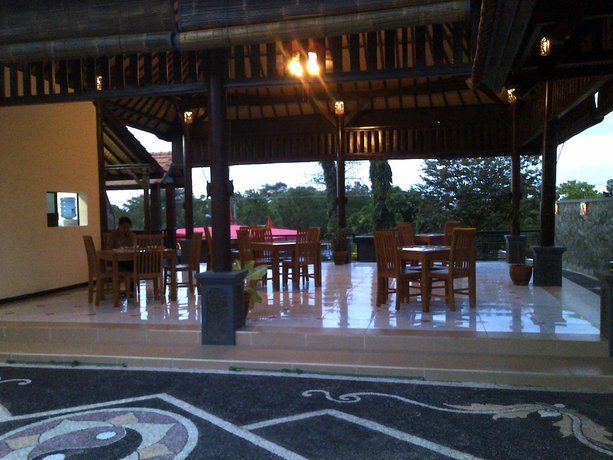 Imagen del bar/restaurante del Hotel Antari. Foto 3