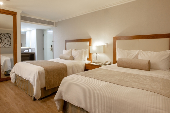 Imagen de la habitación del Hotel Antaris Cintermex. Foto 9