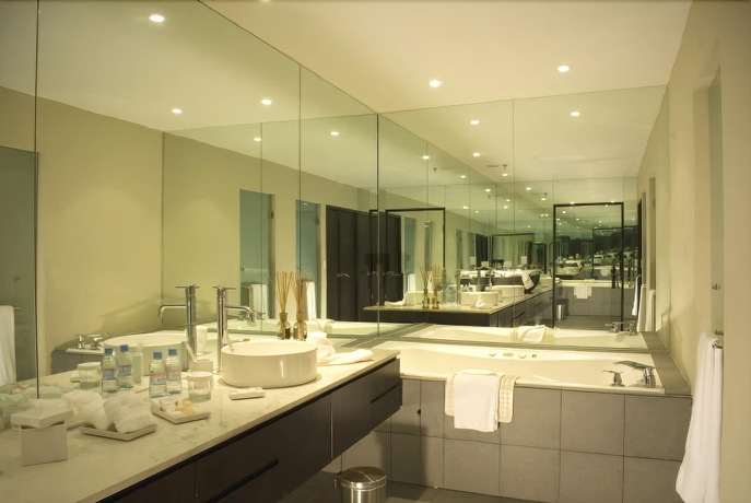 Imagen de la habitación del Hotel Antaris Cintermex. Foto 12