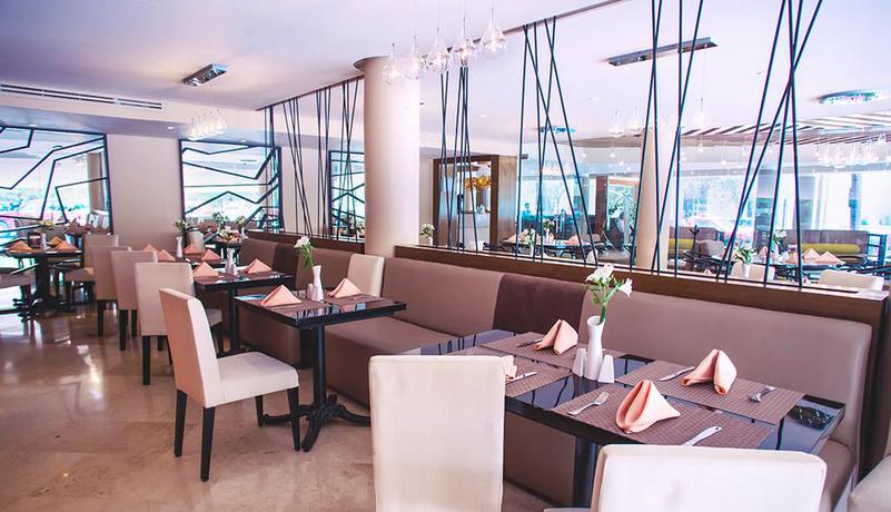 Imagen de los interiores del Hotel Antaris Valle. Foto 4