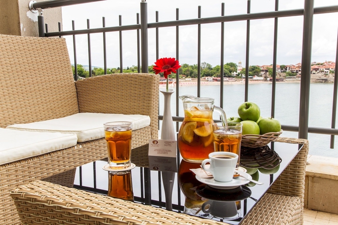Imagen del bar/restaurante del Hotel Antea Sozopol. Foto 5