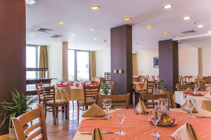 Imagen del bar/restaurante del Hotel Antea Sozopol. Foto 6