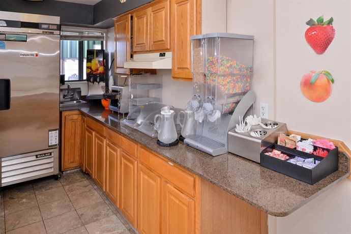 Imagen del bar/restaurante del Hotel Antelope Canyon Inn. Foto 6