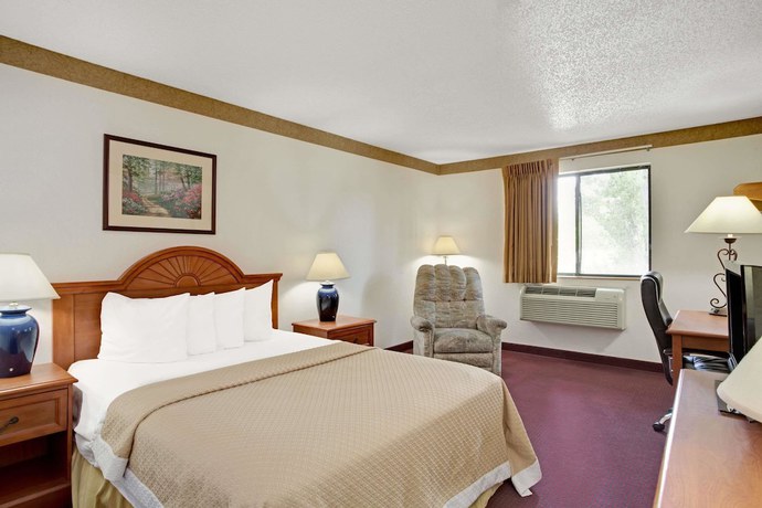 Imagen de la habitación del Hotel Antelope Inn and Suites. Foto 1