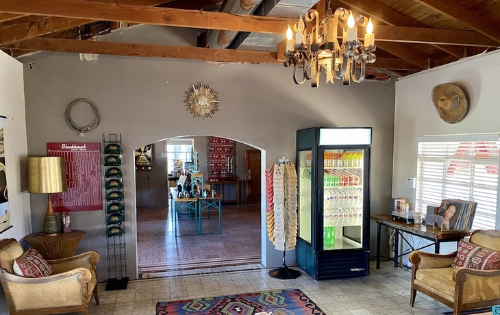 Imagen de los interiores del Hotel Antelope Lodge. Foto 19