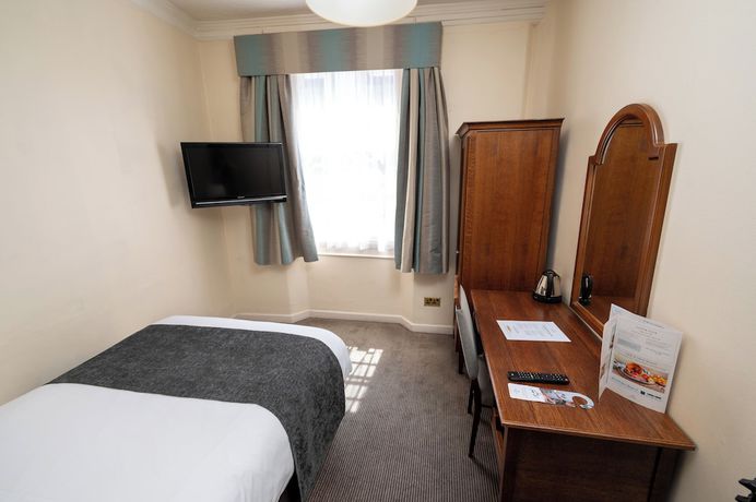 Imagen de la habitación del Hotel Antelope by Greene King Inns, Poole. Foto 8