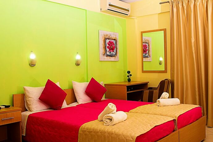 Imagen de la habitación del Hotel Anthena Studios. Foto 13