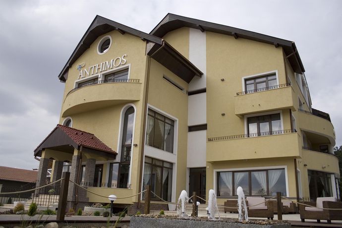 Imagen de los exteriores del Hotel Anthimos. Foto 15