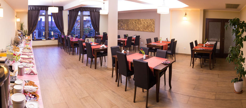 Imagen del bar/restaurante del Hotel Anthimos. Foto 12
