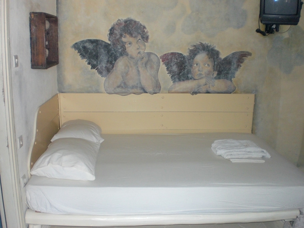 Imagen de la habitación del Hotel Anthippi Guest House. Foto 8