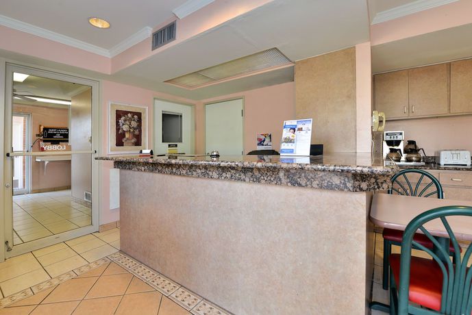 Imagen de los interiores del Hotel Anthony Inn. Foto 4