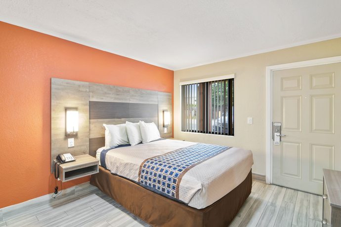 Imagen general del Hotel Anthony\'s on the Beach. Foto 2