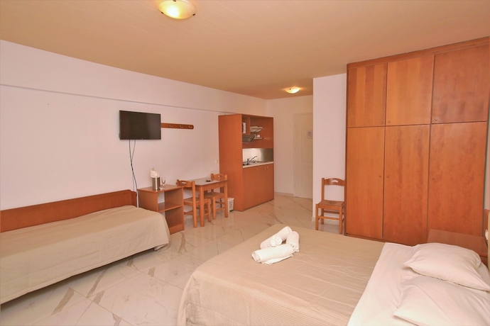 Imagen de la habitación del Hotel Anthoula Village. Foto 13