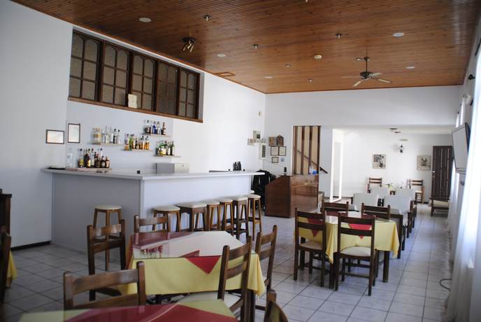Imagen del bar/restaurante del Hotel Anthousa. Foto 9