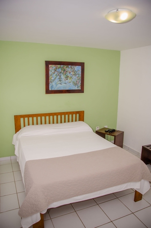 Imagen de la habitación del Hotel Antibes. Foto 3