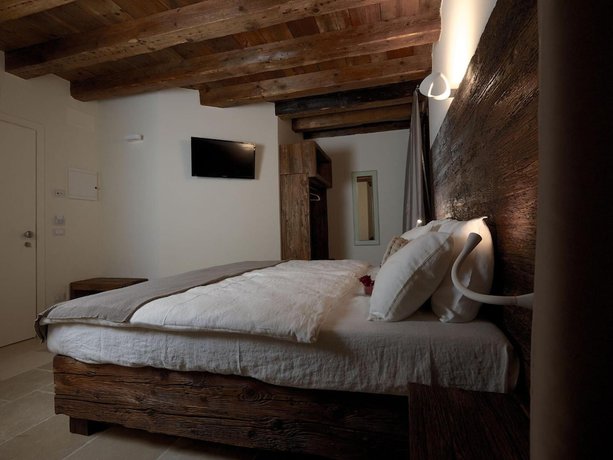 Imagen de la habitación del Hotel Antica Abbazia. Foto 8