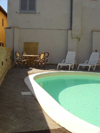 Imagen de la piscina del Hotel Antica Dimora Alla Rocca. Foto 15